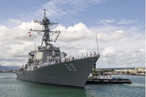 Tàu chiến Hoa Kỳ và Trung Quốc đối mặt ngoài khơi Trường Sa