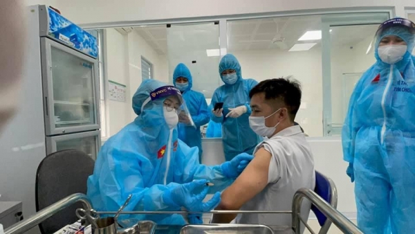 Covid-19 : Việt Nam xin thuốc ngừa, thế giới chuyển giao công nghệ sản xuất