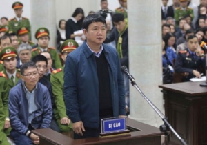 Nguyễn Phú Trọng ‘chống tham nhũng’ theo từng đợt hay liên tục ?