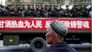 Trung Quốc bị tố đàn áp ở Tân Cương, hủy chuyến bay và đóng cửa trường học