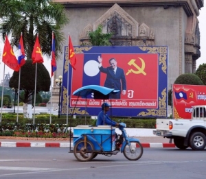 Địa chính trị : Lào đang vuột khỏi tầm tay Hà Nội...
