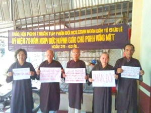 Tín đồ Phật giáo Hòa Hảo biểu tình phản đối đàn áp
