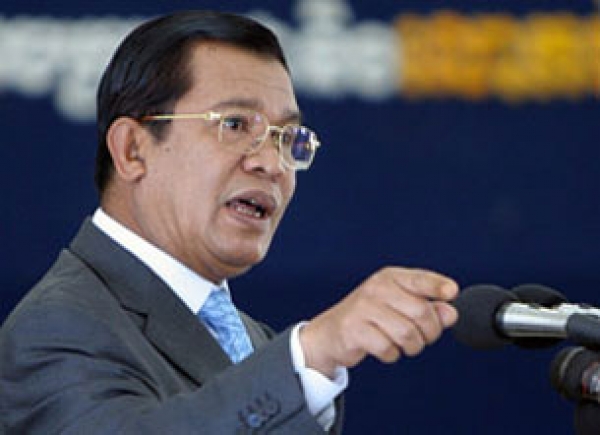 Cậy được Trung Quốc giúp đỡ, Hun Sen thách thức Hoa Kỳ