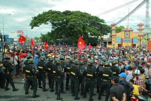 Bạo loạn Phan Thiết : Việt Tân hay nội bộ kích động ?