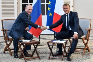 Điểm báo Pháp - Macron muốn cải thiện quan hệ với Putin