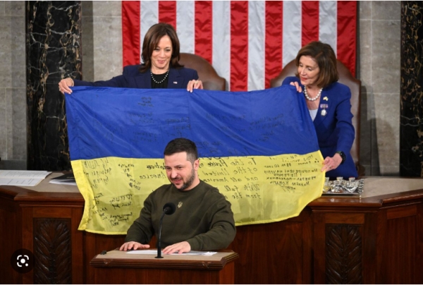 Điểm báo Pháp – Zelensky từ Bakhmut đến Washington