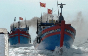 Đánh cá trái phép, phản đối Trung Quốc cấm đánh cá