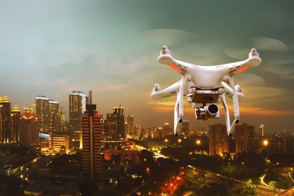 Pháp trước nguy cơ &quot;chiến tranh thiết bị bay drone&quot;