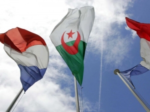 Điểm báo Pháp - Pháp muốn hòa giải với thuộc địa cũ Algérie