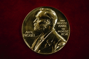 Nobel, may mắn hay lựa chọn ?