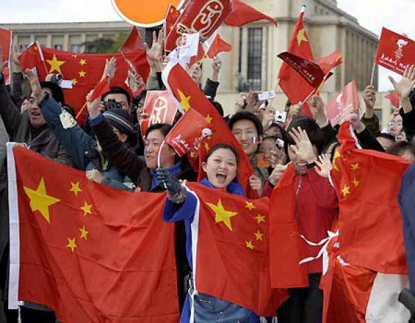 Vụ người Hoa bị bắn chết : 6000 người biểu tình tại Paris