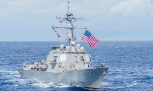 Tàu Mỹ áp sát Hoàng Sa, người Việt tin Mỹ, Trump làm áp lực để xây tường