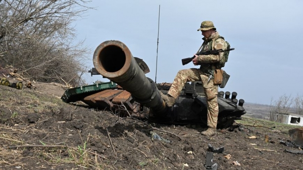 Cuộc chiến tại Ukraine đang thay đổi cục diện : quân Nga trong thế yếu