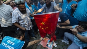 Bắc Kinh không yên với Đài Loan, Hồng Kông và người Uighur
