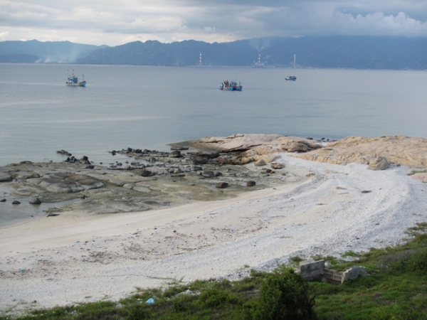 Biển Bình Thuận đang bị đầu độc như thế nào ?