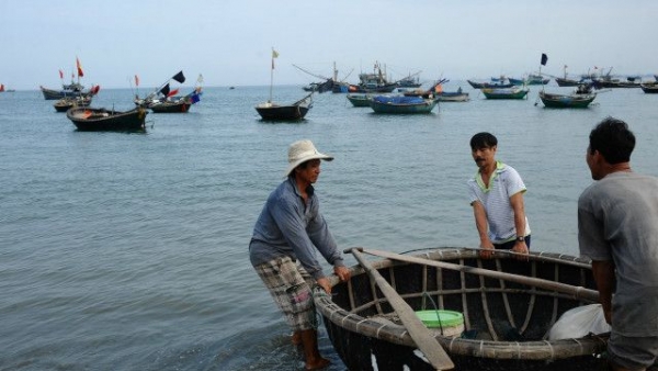 Trách chi những anh Quan sứ