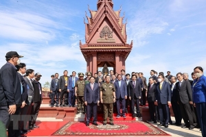 Hun Sen : ‘Nhờ Việt Nam, Campuchia mới có được ngày hôm nay’