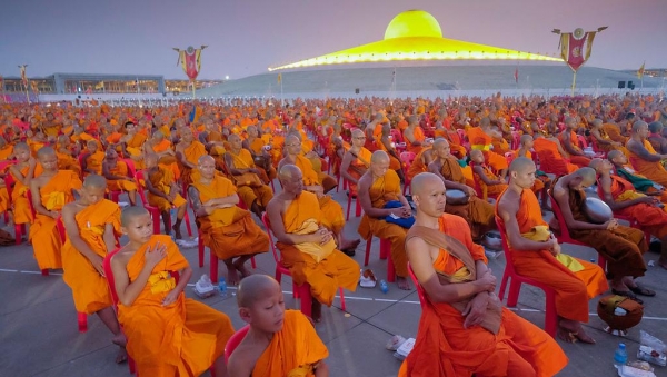 Chính quyền Thái lo ngại ảnh hưởng của chùa Dhammakaya