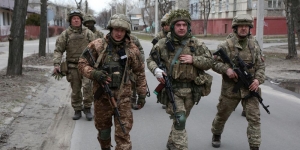 Ukraine âm thầm đánh quân Nga trong và ngoài lãnh thổ