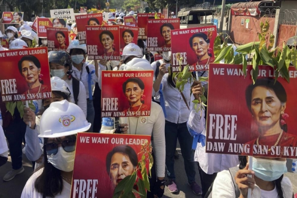 Miến Điện : Cựu lãnh đạo Aung San Suu Kyi lãnh thêm 3 năm tù