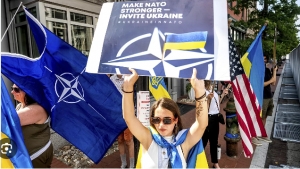 Điểm tuần báo Pháp – Chừng nào Ukraine gia nhập NATO ?