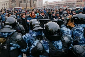 Cảnh sát Nga kiệt sức, thất vọng và mất phương hướng