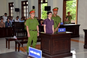 Việt Nam tiếp tục đàn áp những tiếng nói bất đồng