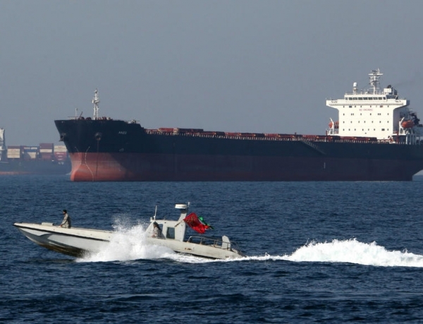 Điểm báo Pháp - Iran : Cuộc chiến tàu dầu sẽ đi về đâu ?