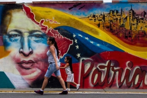 Venezuela : Nhìn người, ai ngẫm đến ta