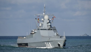 Ukraine : Nga gia tăng pháo kích, Kiev đánh chìm tàu chiến của Nga