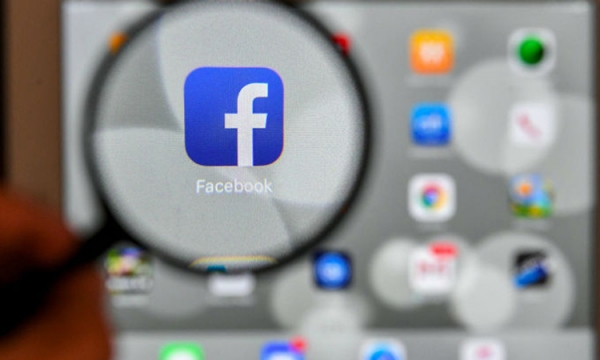 Không bảo toàn và để mất dữ kiện cá nhân, Facebook khó trả lời