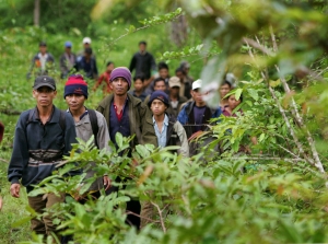 Hun Sen ngăn chặn người Thượng chạy sang Campuchia