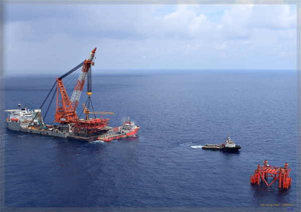 Rút lui thăm dò dầu khí Biển Đông : khôn ngoan hay hèn nhát ?