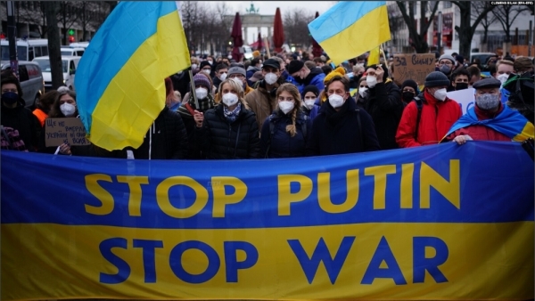 Điểm báo Pháp – Ukraine : Đông Âu lên tuyến trước, Tây Âu tìm giải pháp