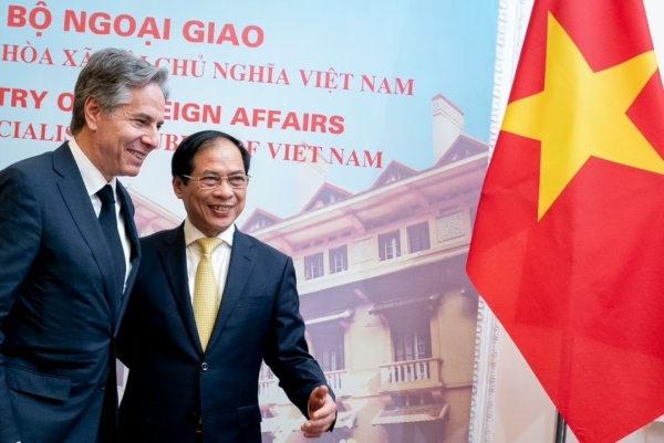 Việt Nam đón Blinken : Có bước ngoặt nào trong quan hệ hay không ?