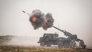 Điểm báo Pháp – Phương Tây viện trợ vũ khí cho Ukraine