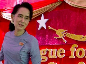 Người Miến bênh Aung San, người Ấn chống cải cách quốc tịch
