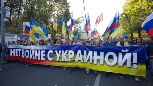 Dân Nga và dân Ukraine phản đối chiến tranh và chiếm đóng