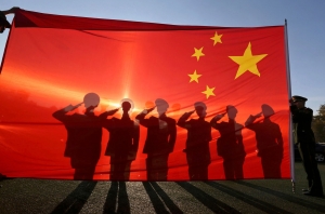 Làm gì trước một Trung Quốc đang thực tập làm siêu cường ?