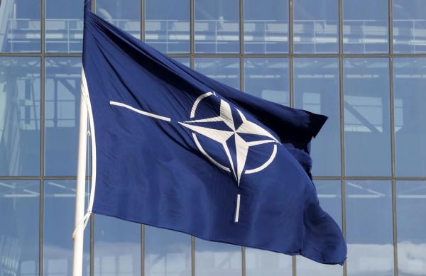 Điểm báo Pháp – NATO dằn mặt Nga, Trung Quốc trong tầm nhắm