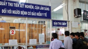 Y tế Việt Nam : thiếu nhân viên, chi phí khám chữa bệnh cao