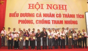 Cuộc chiến chống suy thoái ở Việt Nam : Một năm nhìn lại