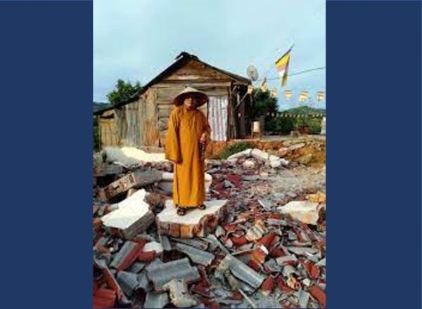 Việt Nam có đàn áp tôn giáo không ? Trả lời : Có !